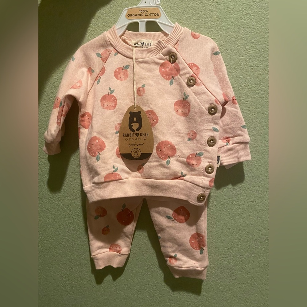 Rabbit+Bear 2 piece sweater and pants